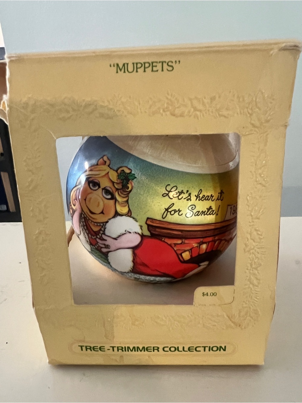Muppets Miss Piggy Christmas Tree Trimmer - Red, Pink, Green